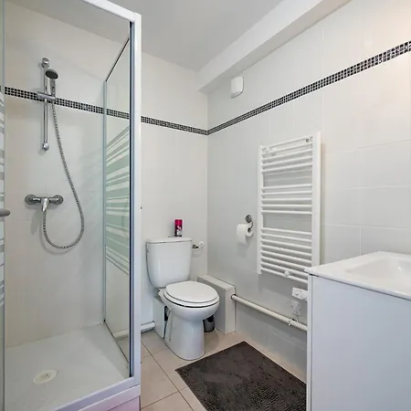 Appartement Au Pied De La Plage Trestraou Perros-Guirec Exterior photo